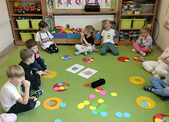 Grafika 38: 15.09.2025 Dzień Kropki w naszym przedszkolu