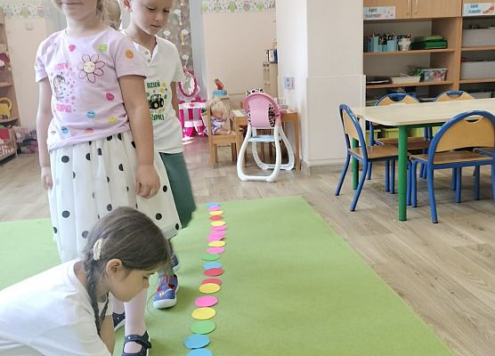 Grafika 43: 15.09.2025 Dzień Kropki w naszym przedszkolu