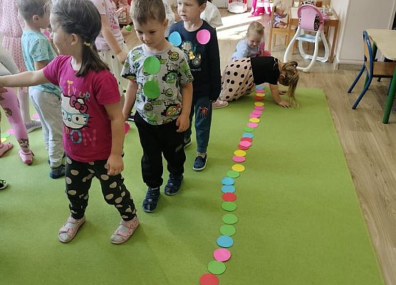 Grafika 46: 15.09.2025 Dzień Kropki w naszym przedszkolu