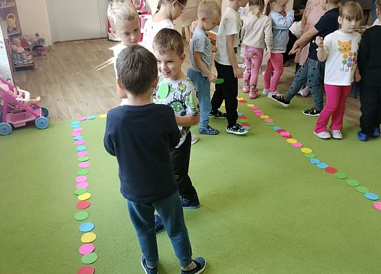 Grafika 48: 15.09.2025 Dzień Kropki w naszym przedszkolu