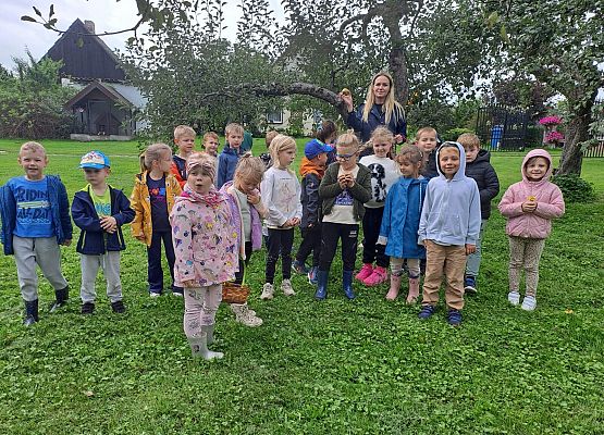 Wycieczka do sadu! grafika