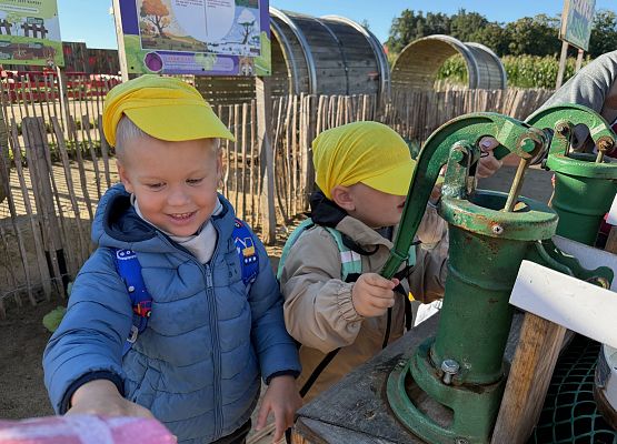 Grafika 25: 24.09.2025 Wycieczka na Farmę Alexa gr I