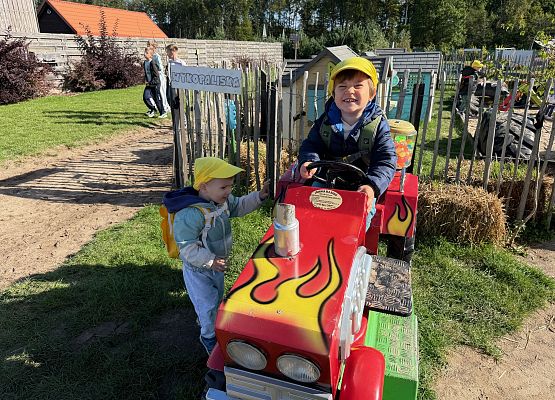 Grafika 48: 24.09.2025 Wycieczka na Farmę Alexa gr I