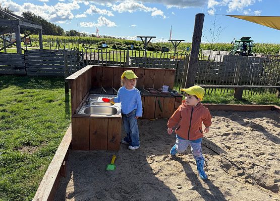 Grafika 53: 24.09.2025 Wycieczka na Farmę Alexa gr I