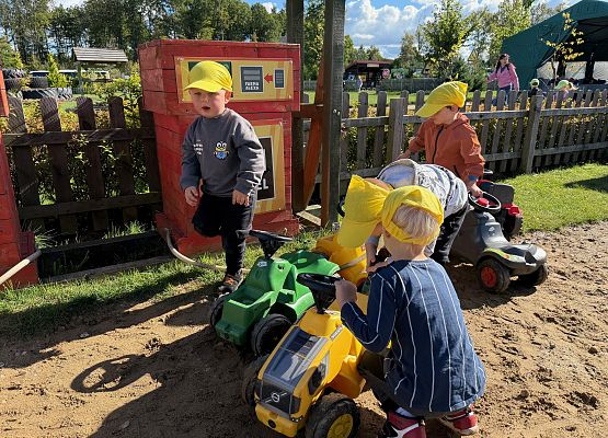 Grafika 83: 24.09.2025 Wycieczka na Farmę Alexa gr I