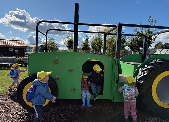 Grafika 87: 24.09.2025 Wycieczka na Farmę Alexa gr I