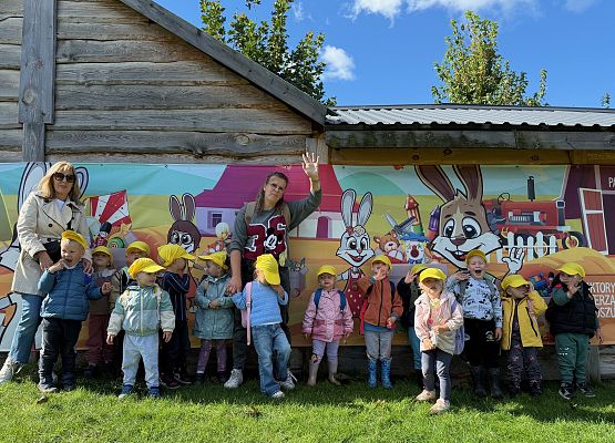 Grafika 90: 24.09.2025 Wycieczka na Farmę Alexa gr I