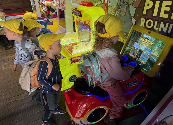 Grafika 92: 24.09.2025 Wycieczka na Farmę Alexa gr I