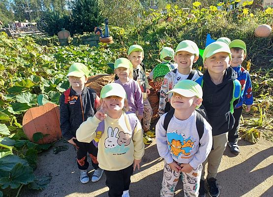 Grafika 44: 24.09.2025 Wycieczka na Farmę Alexa gr II