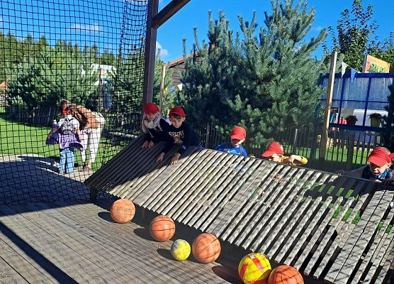 Grafika 9: 24.09.2025 Wycieczka na Farmę Alexa gr III