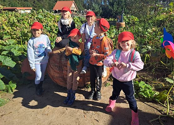 Grafika 8: 24.09.2025 Wycieczka na Farmę Alexa gr III