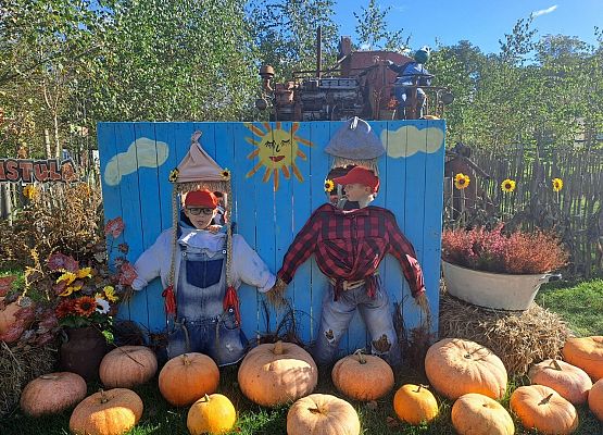 Grafika 44: 24.09.2025 Wycieczka na Farmę Alexa gr III