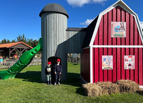 Grafika 98: 24.09.2025 Wycieczka na Farmę Alexa gr III