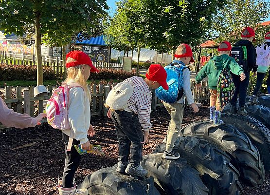 Grafika 121: 24.09.2025 Wycieczka na Farmę Alexa gr III