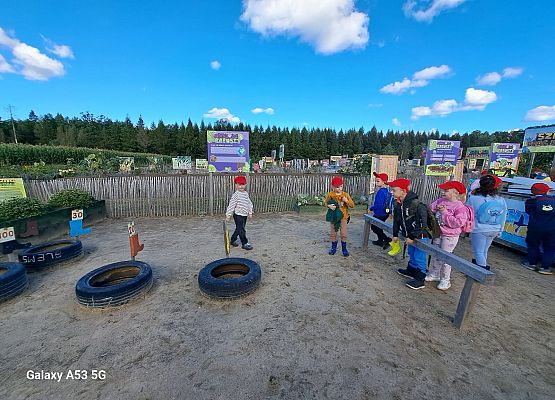 Grafika 185: 24.09.2025 Wycieczka na Farmę Alexa gr III