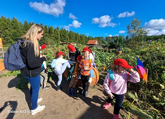 Grafika 193: 24.09.2025 Wycieczka na Farmę Alexa gr III