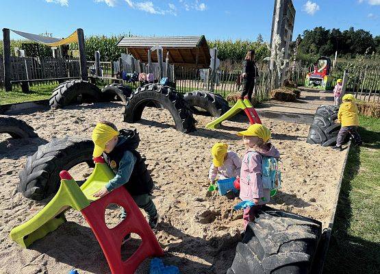 Grafika 51: 24.09.2025 Wycieczka na Farmę Alexa gr I