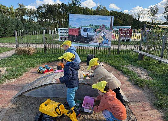 Grafika 55: 24.09.2025 Wycieczka na Farmę Alexa gr I