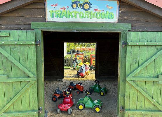 Grafika 81: 24.09.2025 Wycieczka na Farmę Alexa gr I