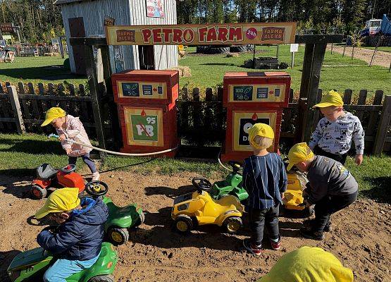 Grafika 82: 24.09.2025 Wycieczka na Farmę Alexa gr I