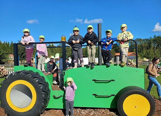 Grafika 1: 24.09.2025 Wycieczka na Farmę Alexa gr II