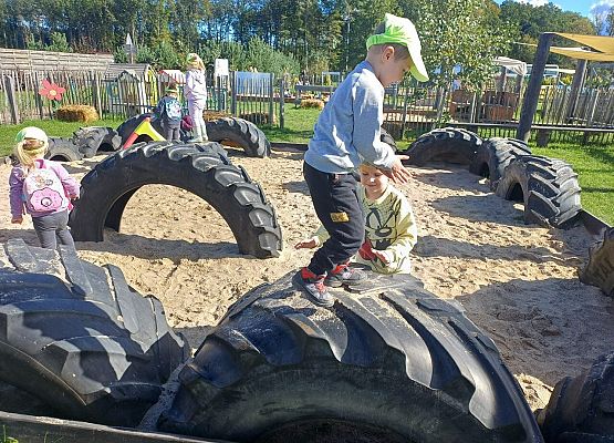 Grafika 9: 24.09.2025 Wycieczka na Farmę Alexa gr II