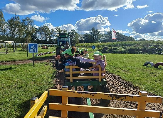 Grafika 13: 24.09.2025 Wycieczka na Farmę Alexa gr II