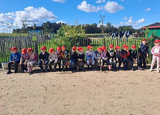 Grafika 4: 24.09.2025 Wycieczka na Farmę Alexa gr III