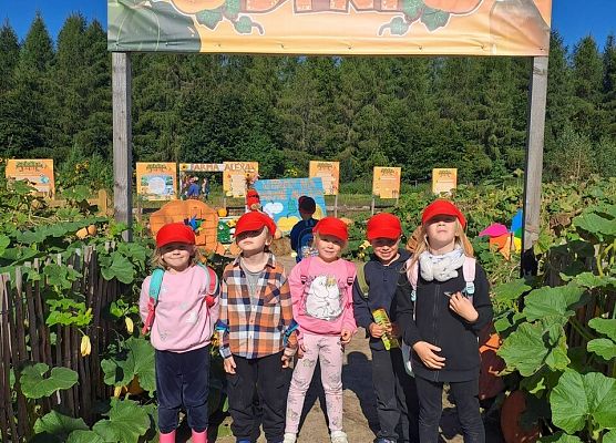 Grafika 25: 24.09.2025 Wycieczka na Farmę Alexa gr III