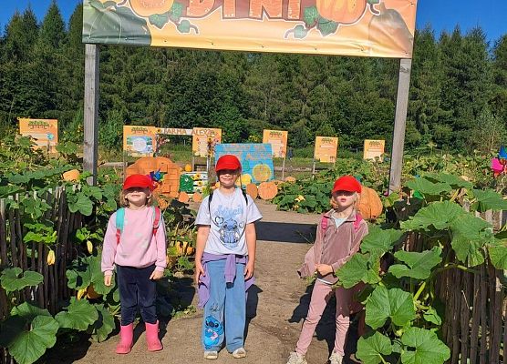 Grafika 20: 24.09.2025 Wycieczka na Farmę Alexa gr III