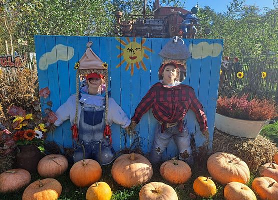 Grafika 45: 24.09.2025 Wycieczka na Farmę Alexa gr III