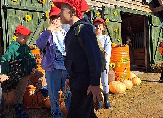 Grafika 51: 24.09.2025 Wycieczka na Farmę Alexa gr III