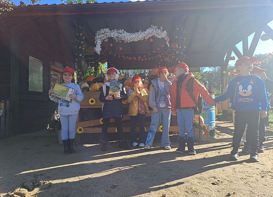 Grafika 74: 24.09.2025 Wycieczka na Farmę Alexa gr III