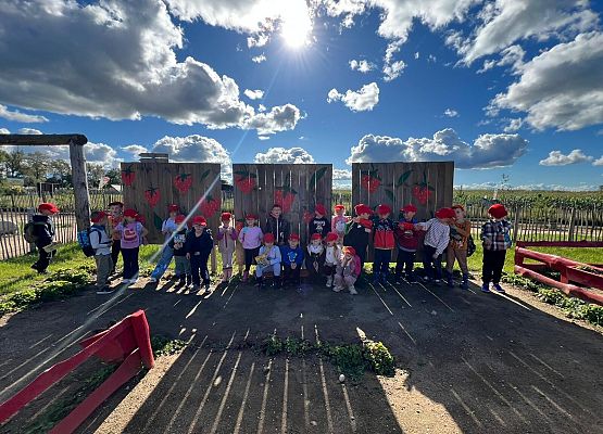 Grafika 96: 24.09.2025 Wycieczka na Farmę Alexa gr III