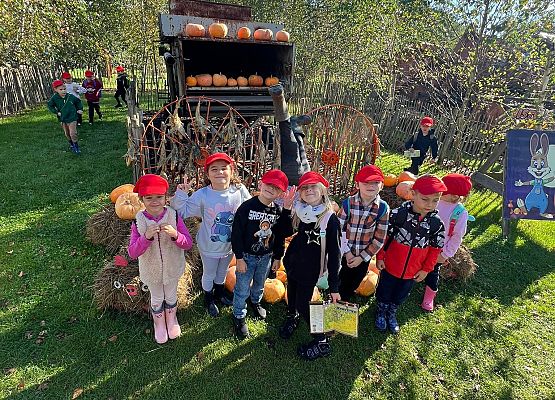 Grafika 113: 24.09.2025 Wycieczka na Farmę Alexa gr III