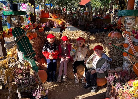 Grafika 137: 24.09.2025 Wycieczka na Farmę Alexa gr III