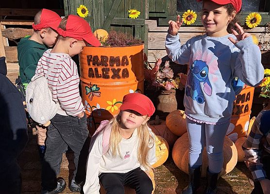 Grafika 149: 24.09.2025 Wycieczka na Farmę Alexa gr III