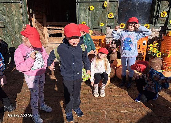 Grafika 146: 24.09.2025 Wycieczka na Farmę Alexa gr III