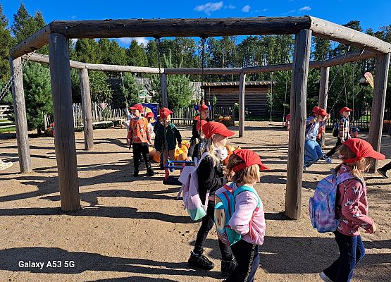 Grafika 152: 24.09.2025 Wycieczka na Farmę Alexa gr III