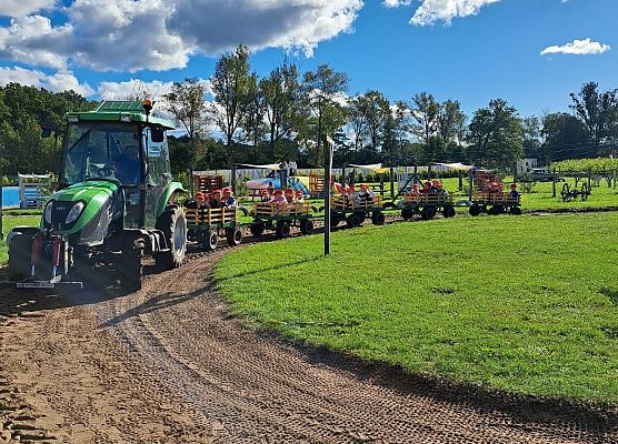 Grafika 173: 24.09.2025 Wycieczka na Farmę Alexa gr III