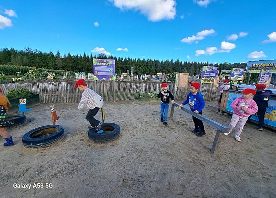 Grafika 194: 24.09.2025 Wycieczka na Farmę Alexa gr III
