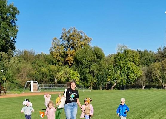 Grafika 1: 26.09.2025 Udział przedszkolaków w akcji „Sprzątanie świata"