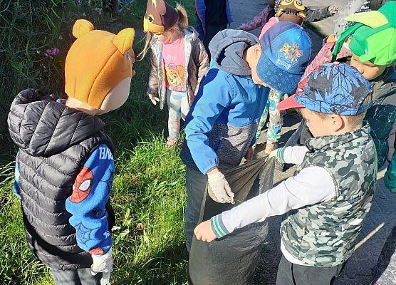 Grafika 19: 26.09.2025 Udział przedszkolaków w akcji „Sprzątanie świata"