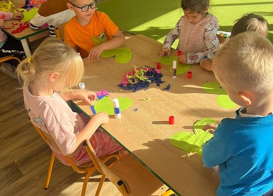 Grafika 12: 29.09.2025 Tydzień o budowaniu relacji