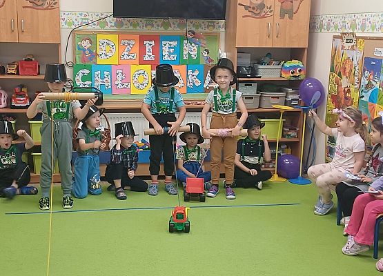 Grafika 104: 30.09.2025 Dzień Chłopaka w naszym przedszkolu!