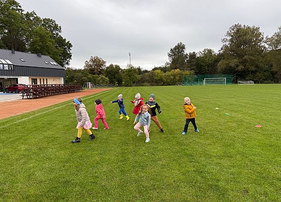 Grafika 24: 30.09.2025 Sportowe emocje na stadionie w Charbrowie!