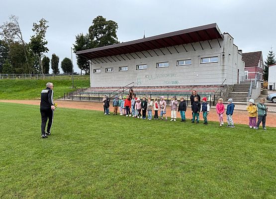 Grafika 25: 30.09.2025 Sportowe emocje na stadionie w Charbrowie!