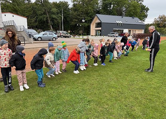 Grafika 26: 30.09.2025 Sportowe emocje na stadionie w Charbrowie!
