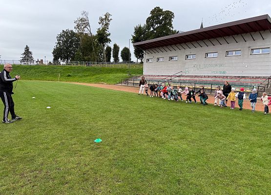 Grafika 31: 30.09.2025 Sportowe emocje na stadionie w Charbrowie!