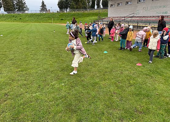 Grafika 44: 30.09.2025 Sportowe emocje na stadionie w Charbrowie!